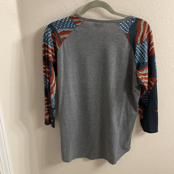 —Medium American Flag LuLaRoe Randy T - Picture 5 of 5